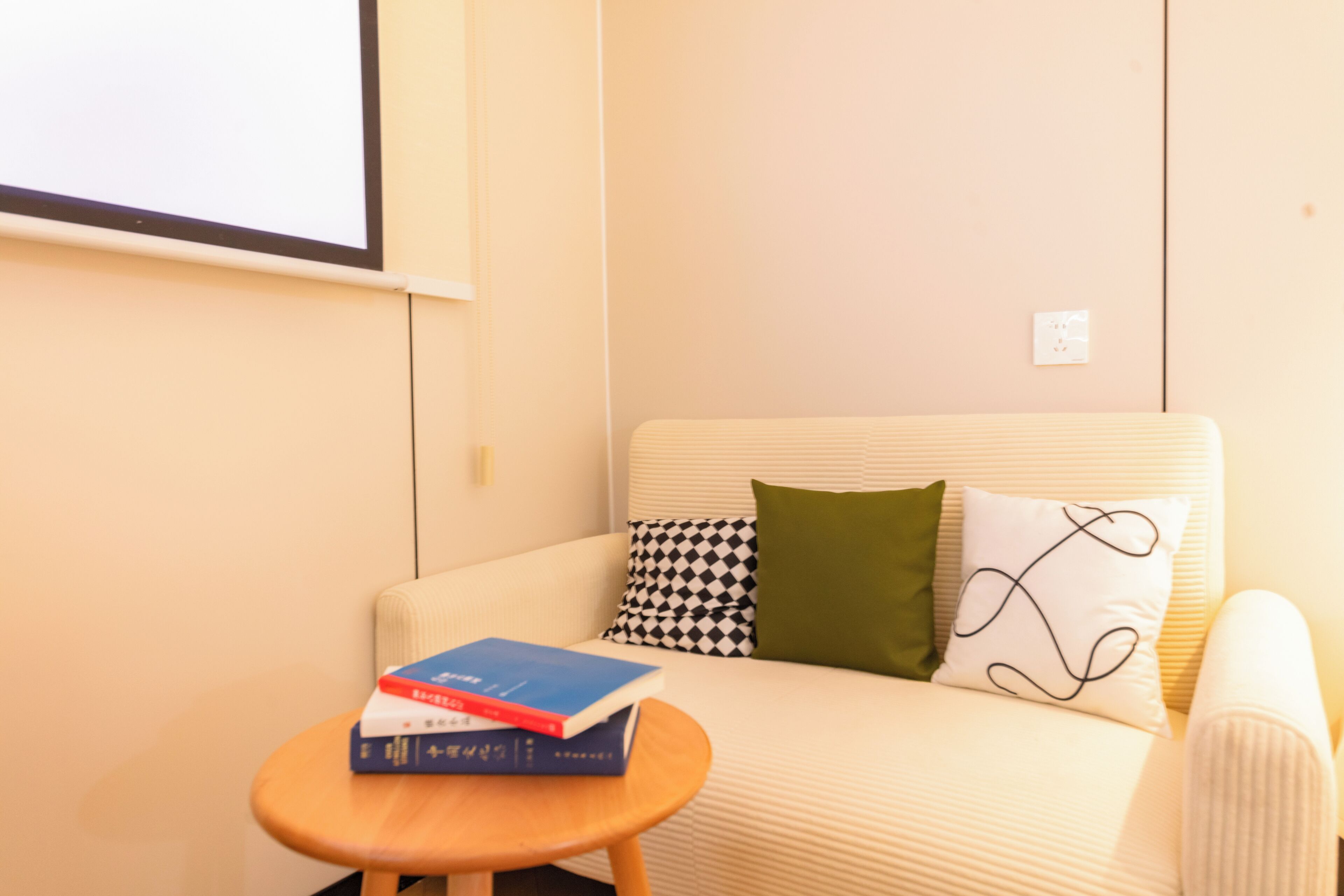 Basic Quadruple Room, Courtyard View | Down comforters, laptop workspace, blackout drapes, iron/ironing board