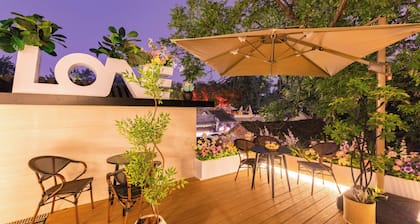 Le Qin Courtyard Hotel