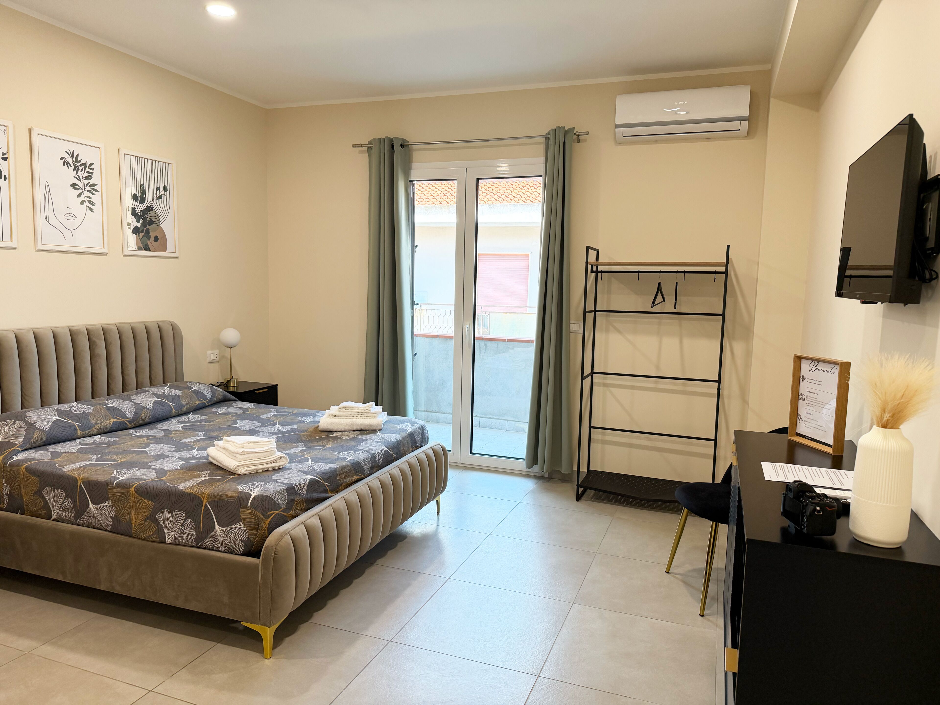 Deluxe Double Room, Balcony, Mountain View