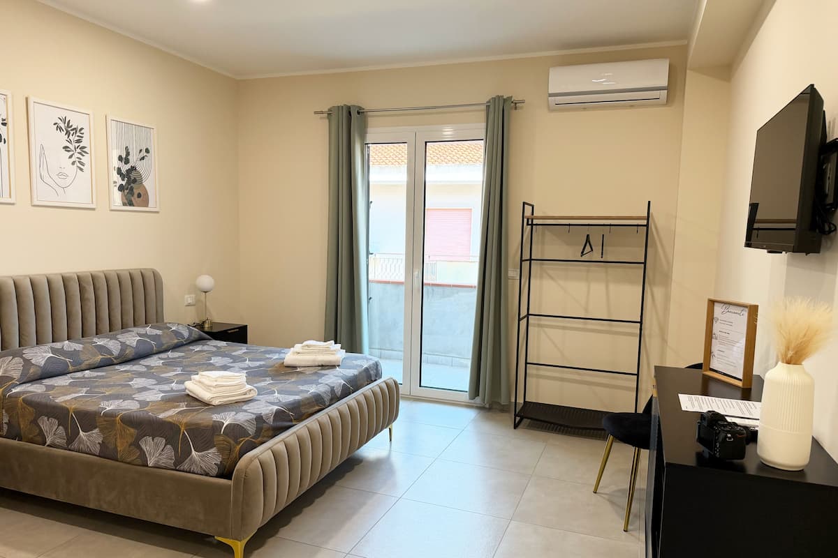 Deluxe Double Room, Balcony, Mountain View