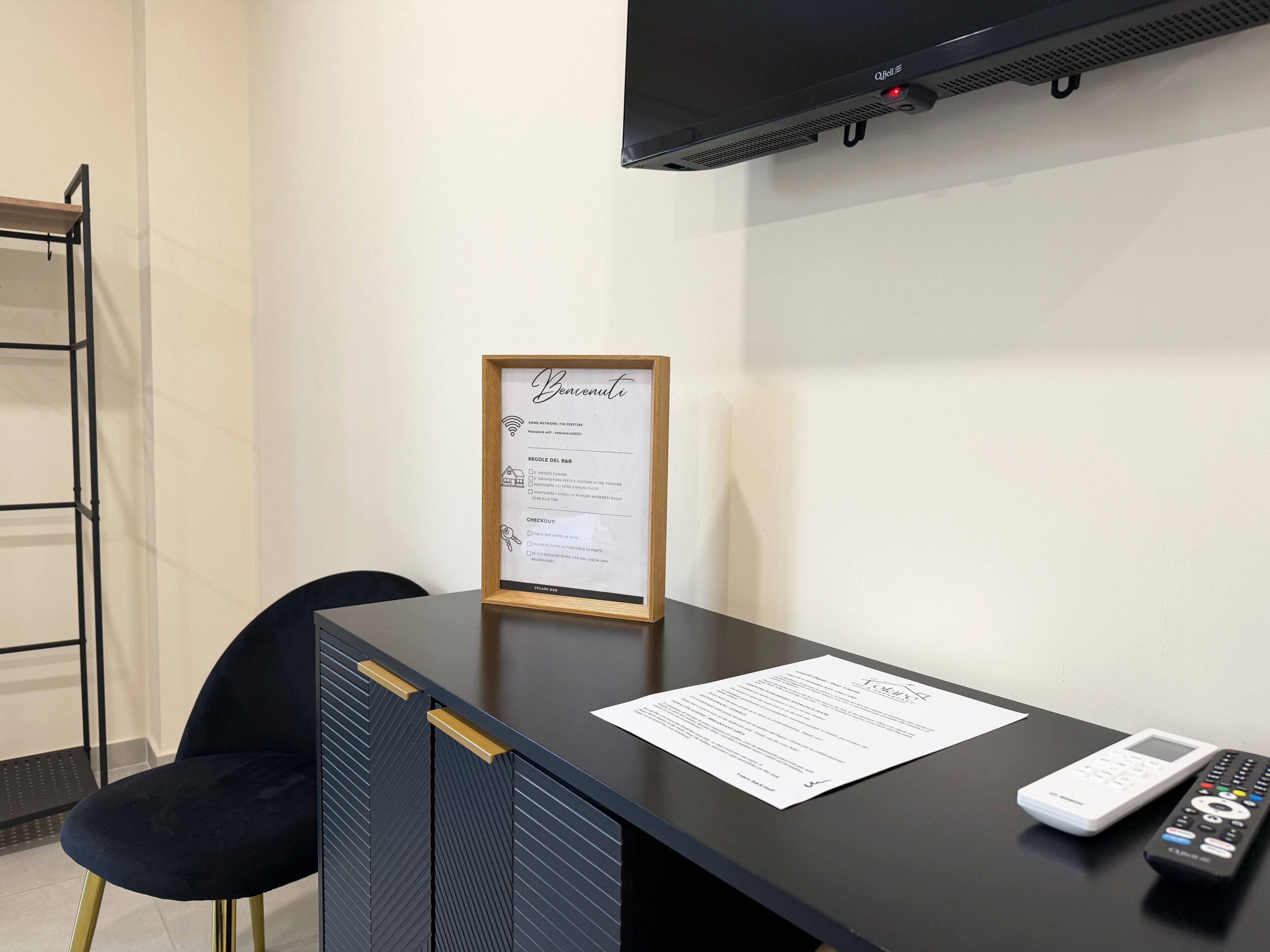 Doppia Deluxe, balcone, vista montagna | Una scrivania, postazione laptop, Wi-Fi gratuito