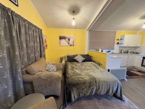 1 bedroom, free WiFi, bed sheets