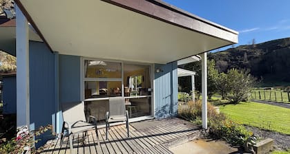 Cottage at Flat Hills Cafe and Tourist Park (self-contained)