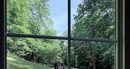 The Whispering Creek House. Peaceful Retreat Near Charlottesville