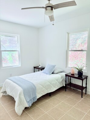 3 habitaciones, tabla de planchar con plancha y wifi gratis 