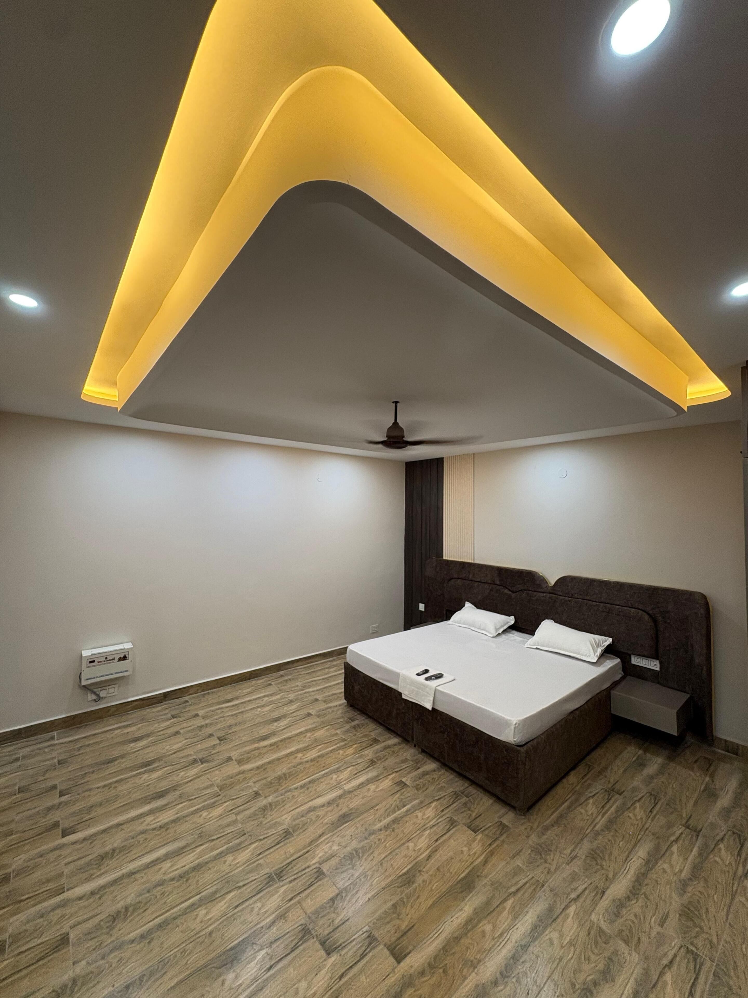 Triple Room | Free WiFi, bed sheets