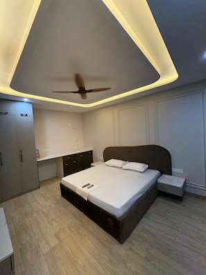 Triple Room | Free WiFi, bed sheets - Happy Home Stay (Jammu)