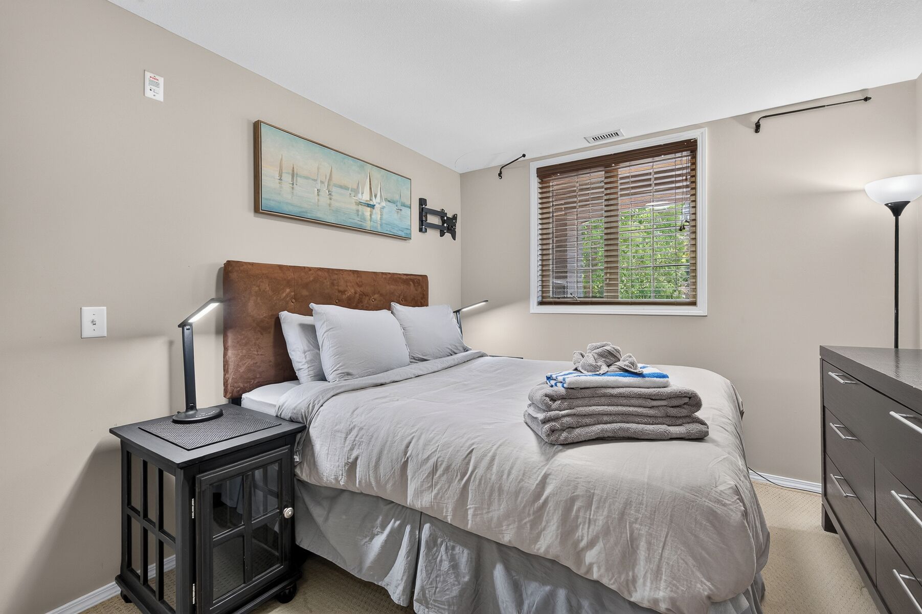 Comfort Condo, 1 Bedroom | Iron/ironing board, free WiFi