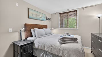 Comfort Condo, 1 Bedroom | Iron/ironing board, free WiFi
