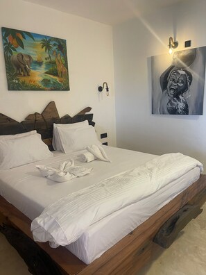 Habitación doble, vista a la alberca | Escritorio y wifi gratis 