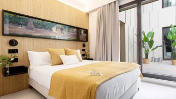 3 habitaciones, escritorio, tabla de planchar con plancha y wifi