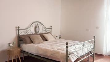 Classic Room, Vineyard View | Free WiFi