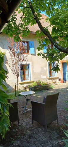 La Ferme Berger-By & ses 2 dépendances, au cœur des 2 lacs