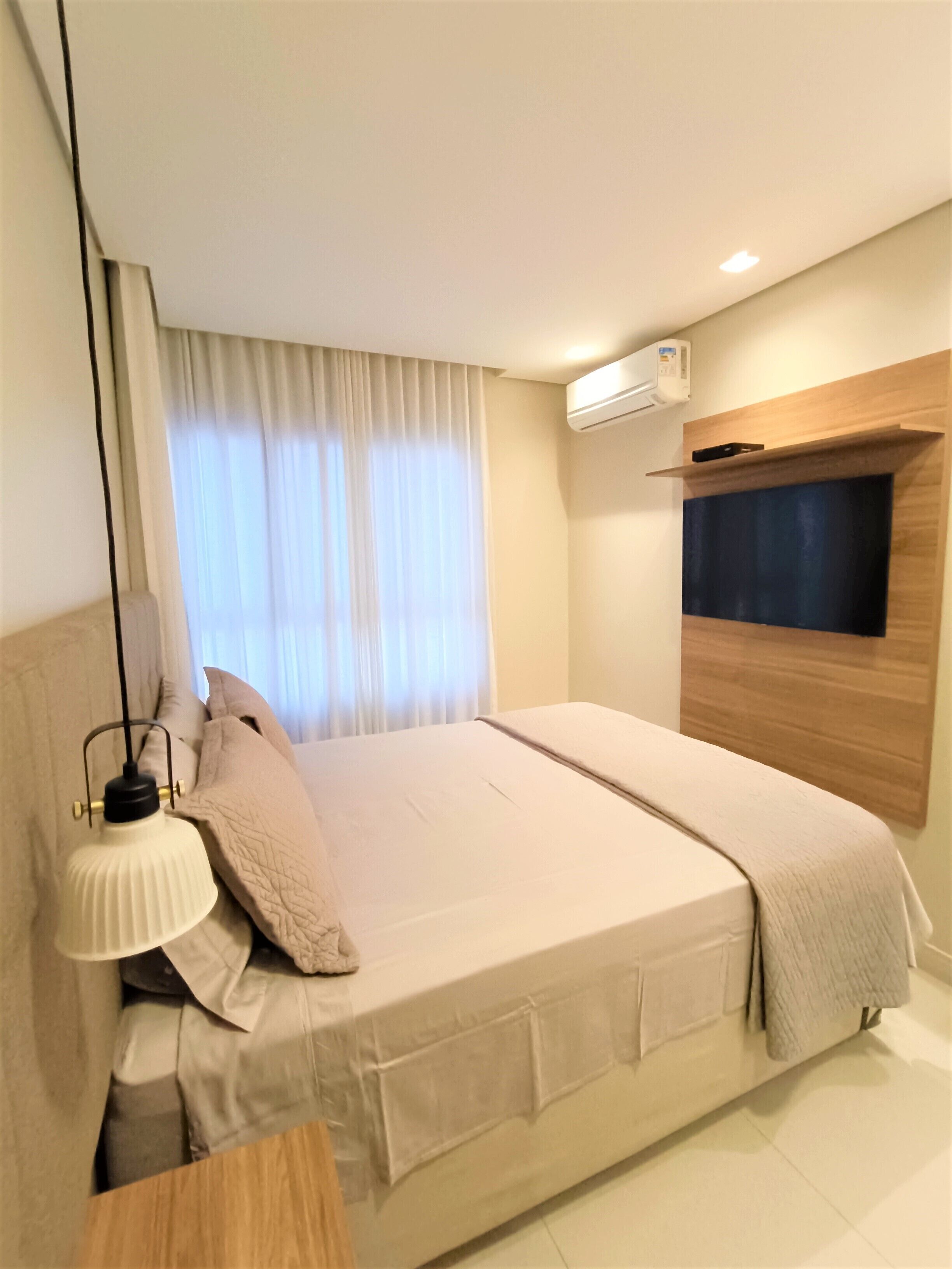 Apartament, balcó, vistes a la ciutat | Escriptori i wifi gratuïta 