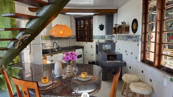 Cabin, 2 Bedrooms, Air conditioning, Mountain View | Private kitchen | Fridge, cookware/dishes/utensils, dining tables, kitchen islands