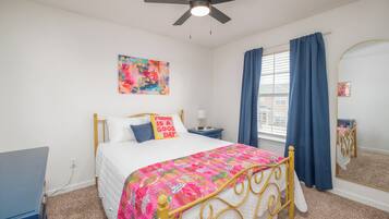 3 bedrooms, iron/ironing board, free WiFi, bed sheets