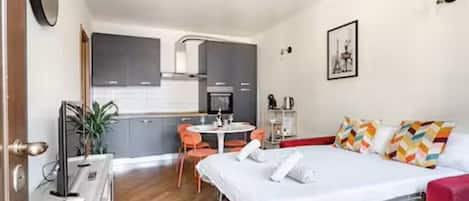 1 bedroom, iron/ironing board, WiFi, bed sheets