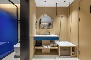 Basic-Doppelzimmer | Badezimmer