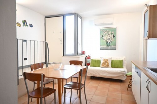 SE288 – Senigallia, one-bedroom apartment with air conditioning 50 metres from the sea