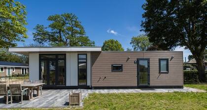 Stijlvol 4-persoons chalet in Betuwe, Zennewijnen