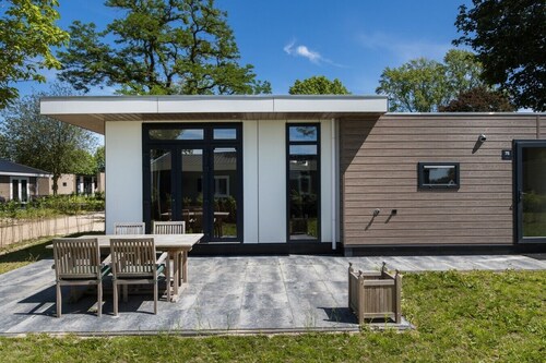 Stijlvol 4-persoons chalet in Betuwe, Zennewijnen