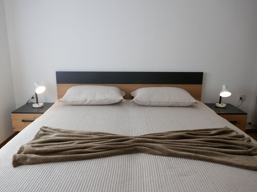Lovely apartment for 5 guests with WIFI, TV and patio