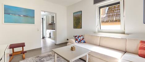 Una Smart TV, libros