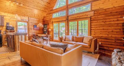 Walk to Downtown Elk Rapids + Steps from East Grand Traverse Bay | Sleeps 6