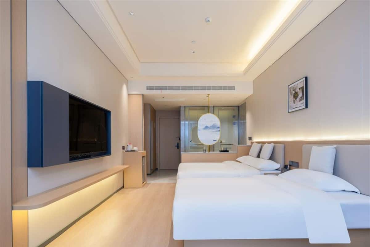 Comfort Triple Room | Ruang kerja komputer riba, Wi-fi percuma, cadar katil