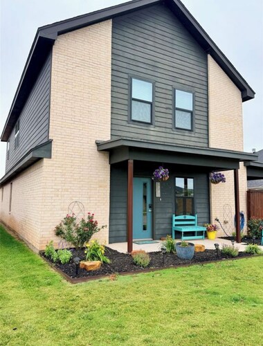 The Carriage House - 5 BEDROOMS / SLEEPS 16 / 1 MILE FROM ACU