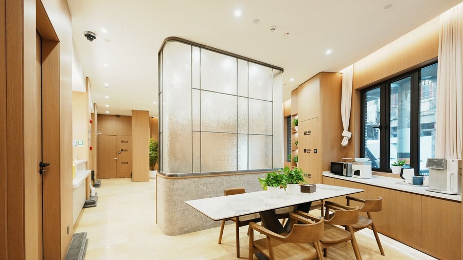 Shanghai Weikesun Business Hotel