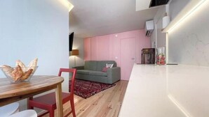 Unclassified image, 4 of 24, button - Azzulea R21 Boutique Apartment near Rossio Square (Lisboa)