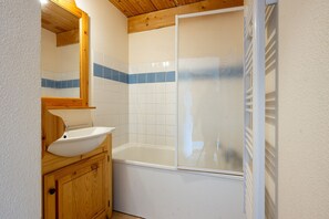 Bathroom - Le Lodge des Marmottes - Studio avec vue montagne (St. Jean d'Arves)