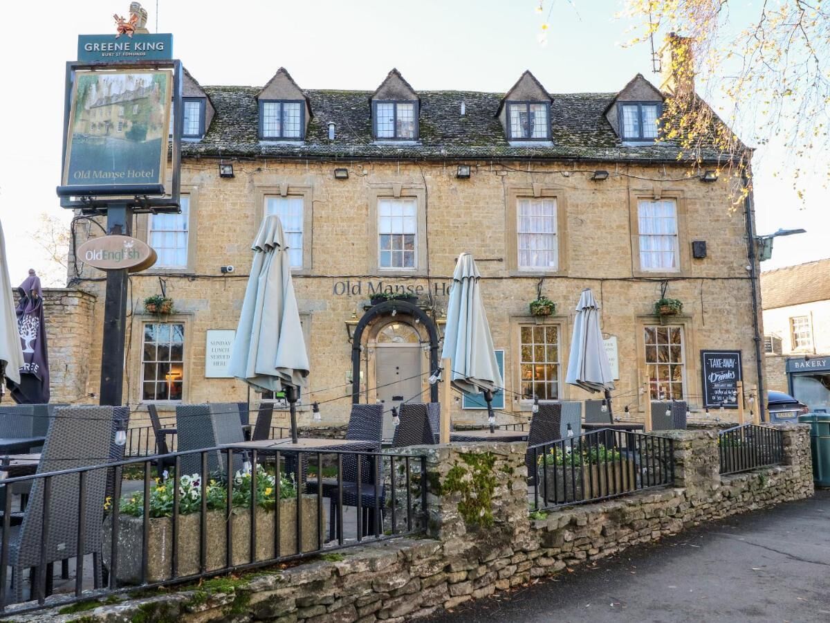 Old Manse House Bourton on the Water
