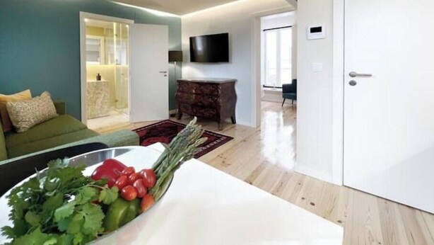 Smart TV - Azzulea R22: an elegant apartment near Rossio Square (Lisboa)