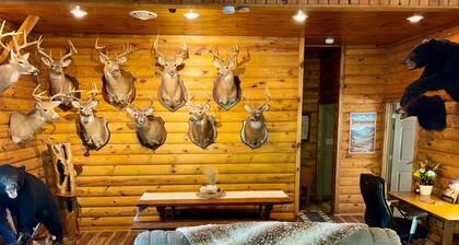 Antler Ridge - surrounded by nature & wildlife!