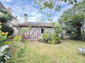Property grounds - Fontguilleres Vacation Rental (Rives)