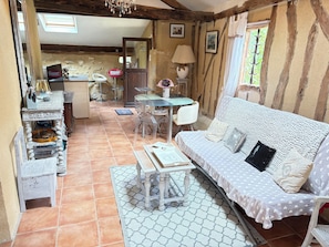 Living area - Fontguilleres Vacation Rental (Rives)