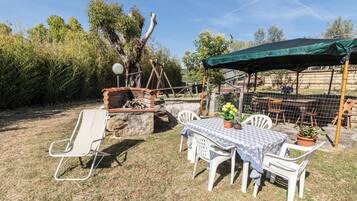 Villa, Garden View | Outdoor dining