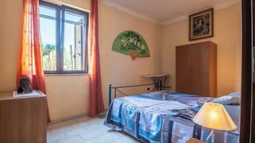 Villa, Garden View | Iron/ironing board, free WiFi