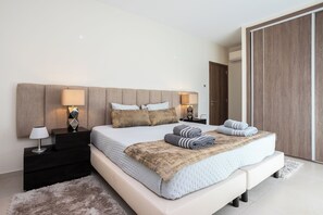 5 bedrooms, travel crib, free WiFi - Villa Miradouro Do Sul by Marenssa (Moncarapacho)