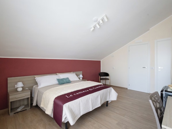 Chambre Confort Double ou avec lits jumeaux | Coffres-forts dans les chambres, bureau, rideaux occultants