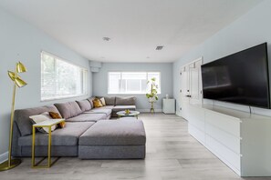 Smart-TV, Tischtennisplatte