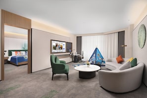 Family Suite | Desk, laptop workspace, free WiFi - Hampton by Hilton Jingdezhen Porcelain Center (Jingdezhen)
