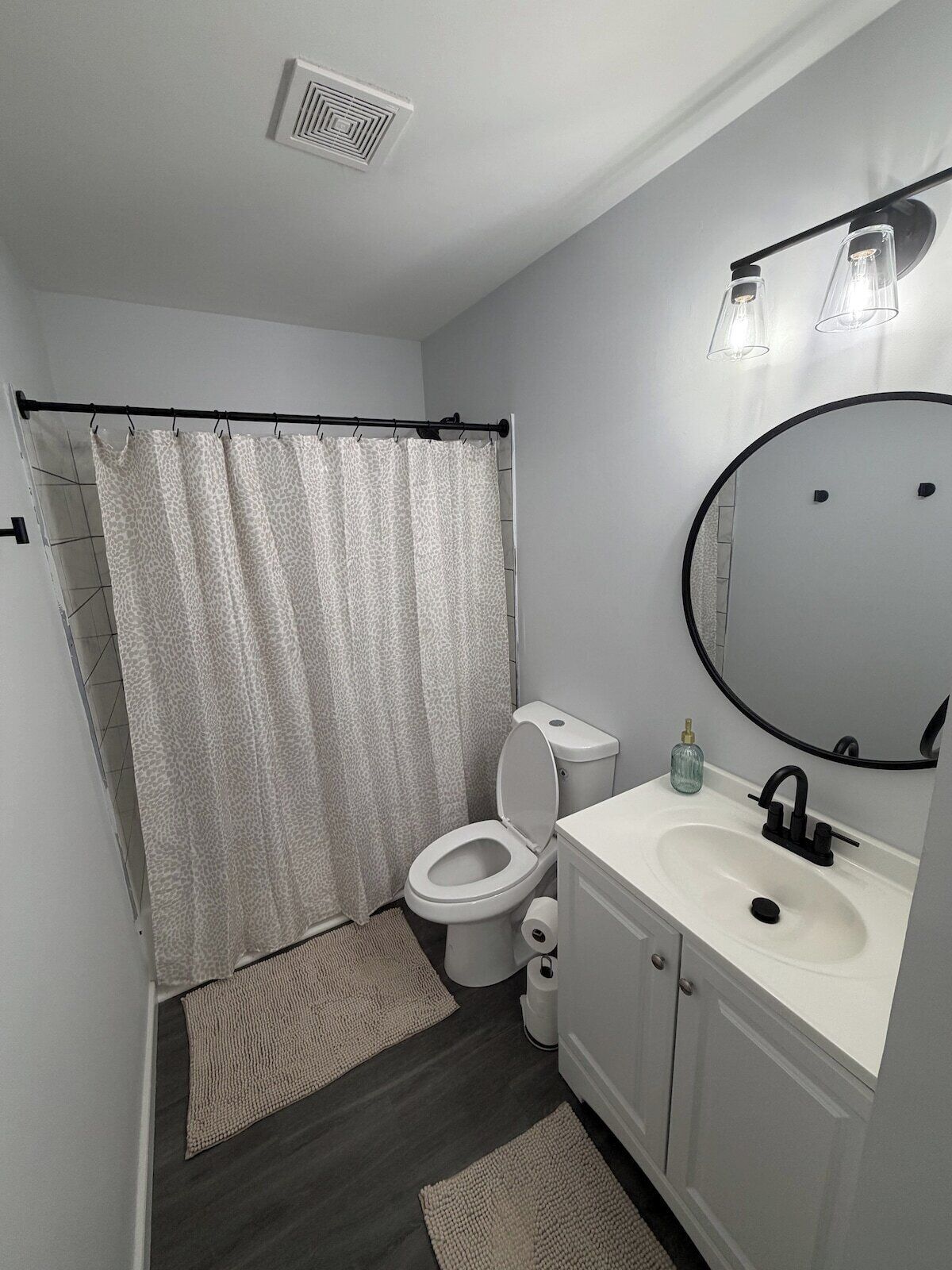 Towels, toilet paper