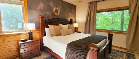 Iron/ironing board, travel crib, WiFi, bed sheets