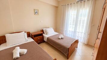 Iron/ironing board, travel crib, WiFi, bed sheets