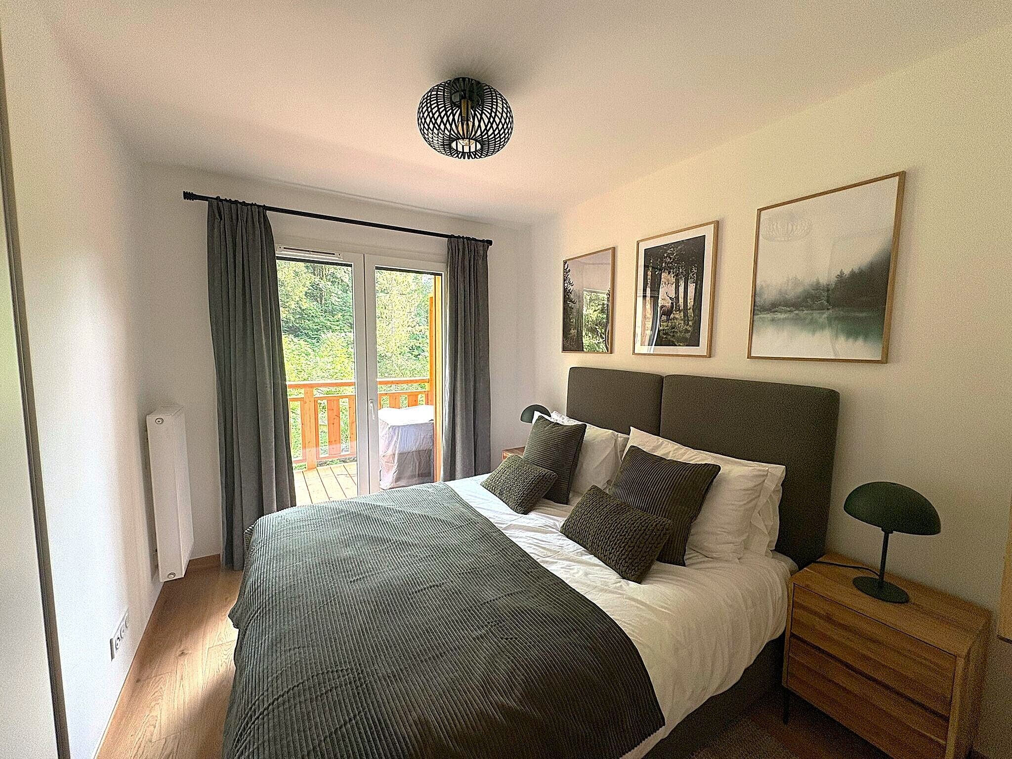 3 bedrooms, iron/ironing board, free WiFi