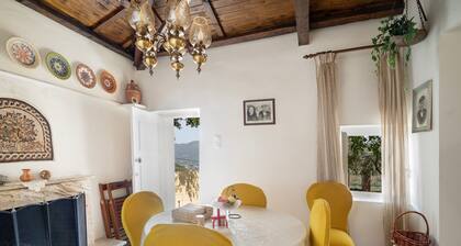 Giannis Mountain House — Mountain Tranquility with View & Private Garden, Near Aigio