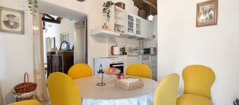 Giannis Mountain House — Tranquillità di montagna con vista e giardino privato vicino ad Aigio